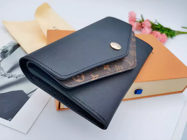 ヴィトン LV ウォレット