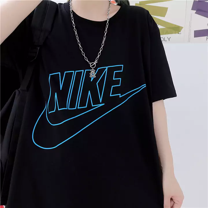 ナイキ 服 大人気