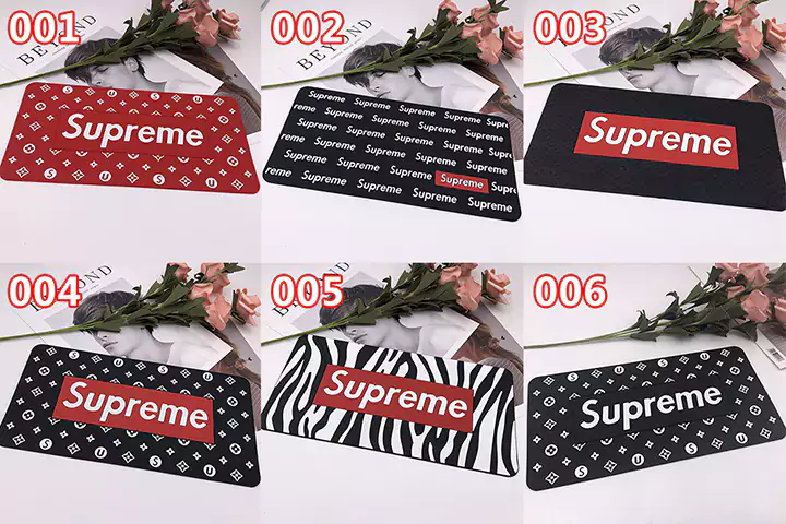 Supreme カー用品