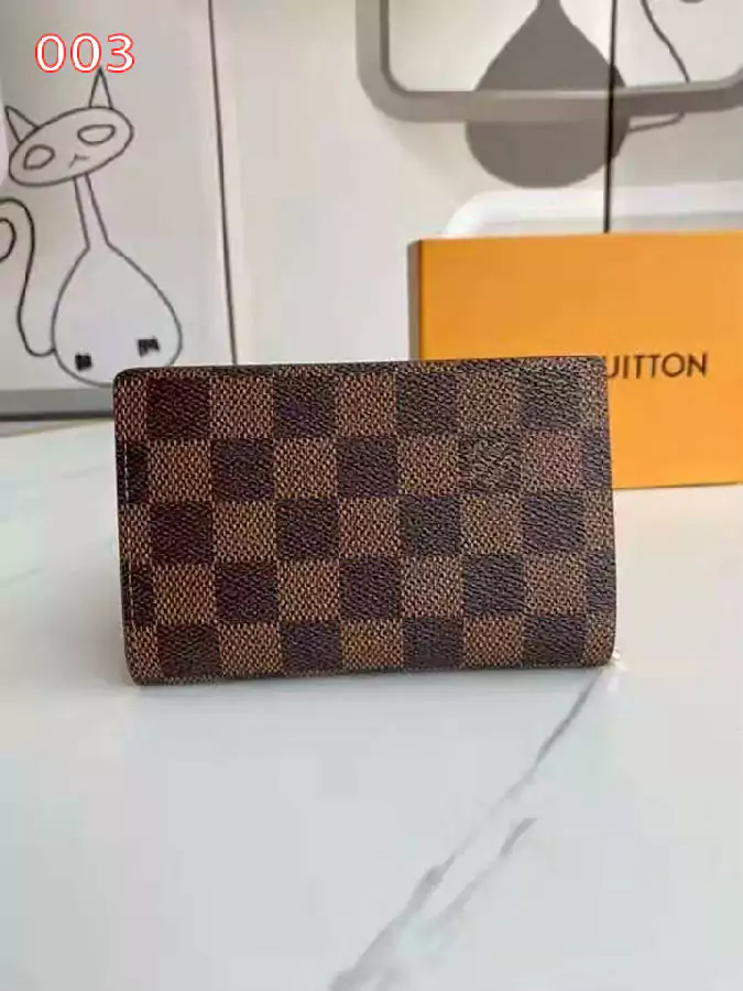 LV  財布 かわいい