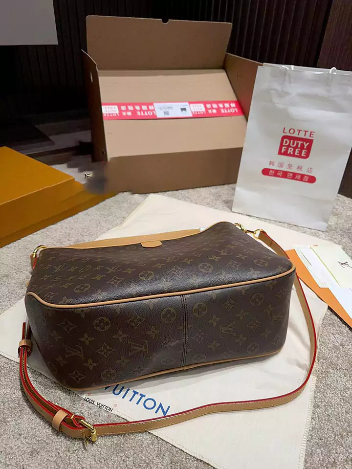 LV ハンドバッグ おしゃれ