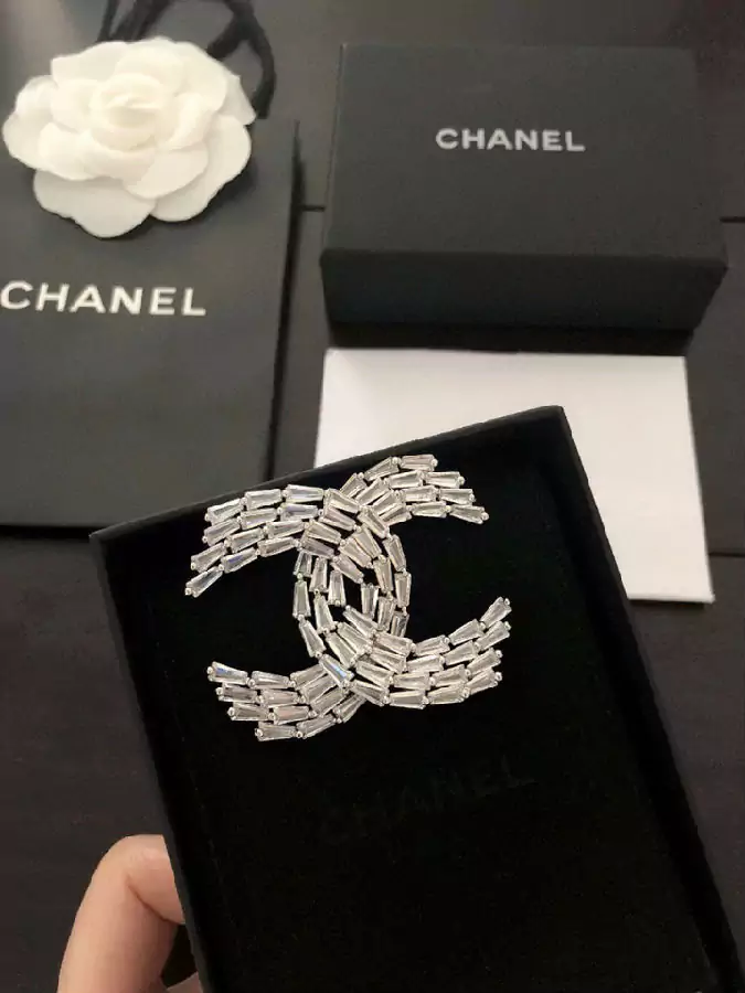 Chanel ブローチ