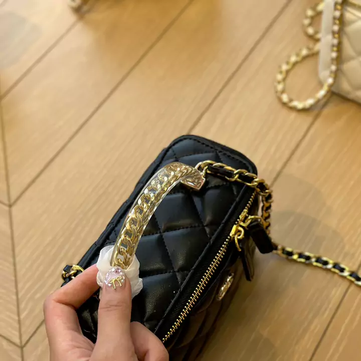 シャネル バッグ ファッション