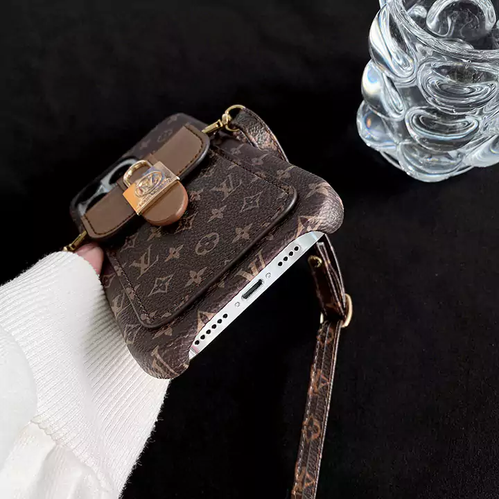lv iphone16proケース カード収納
