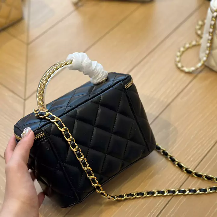 シャネル バッグ ファッション