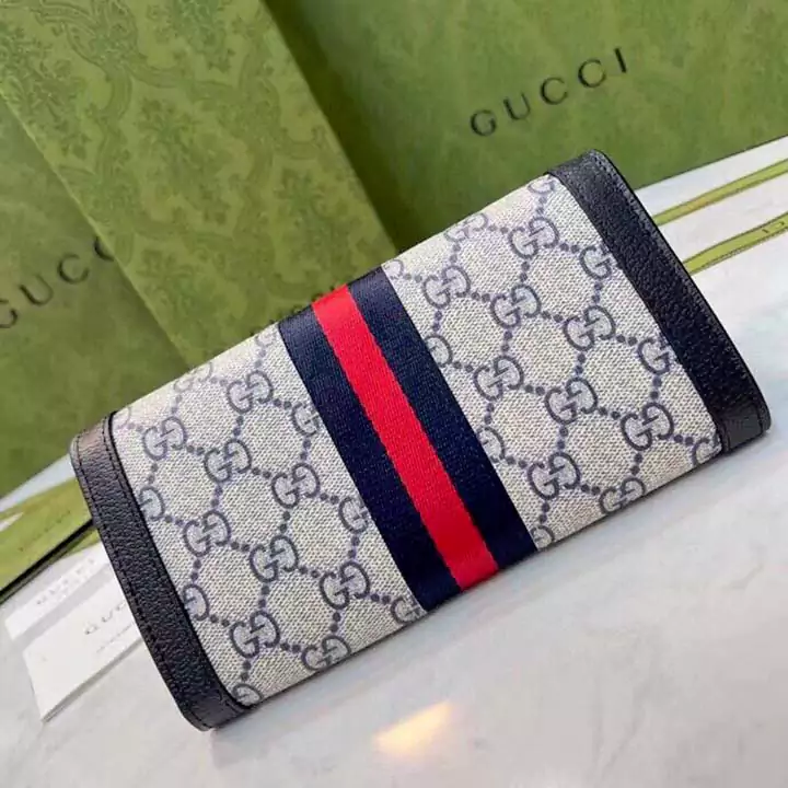 グッチ 財布 手持ち