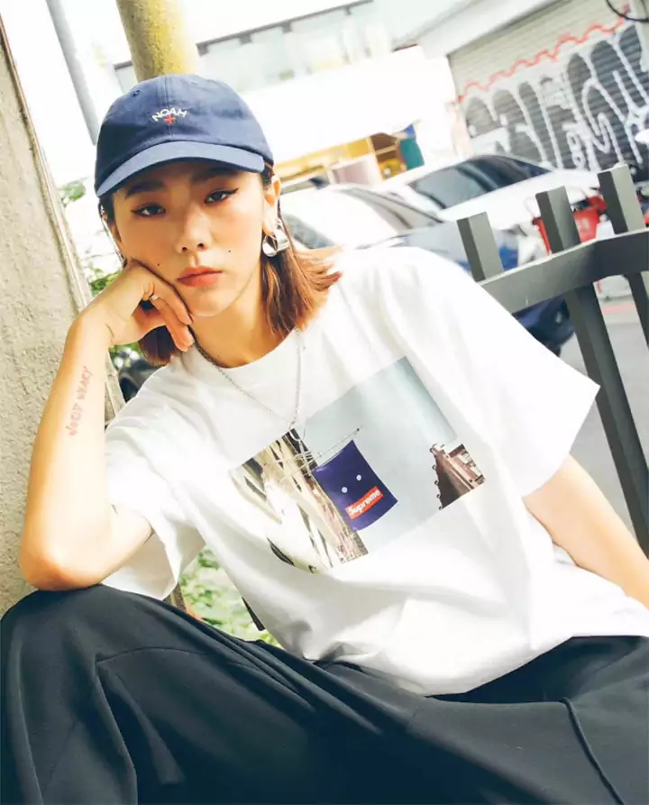 シュプリーム tシャツ