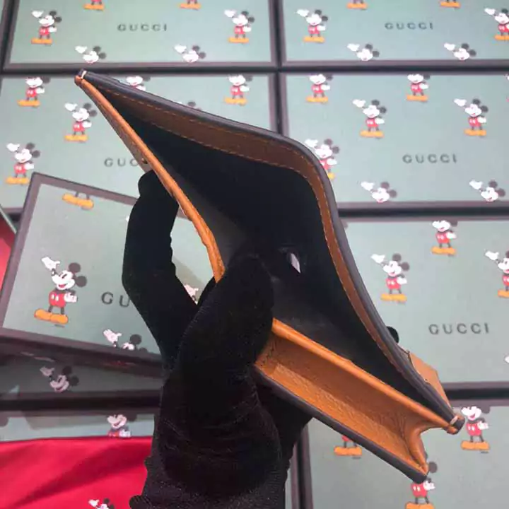 Gucci 財布 カードケース