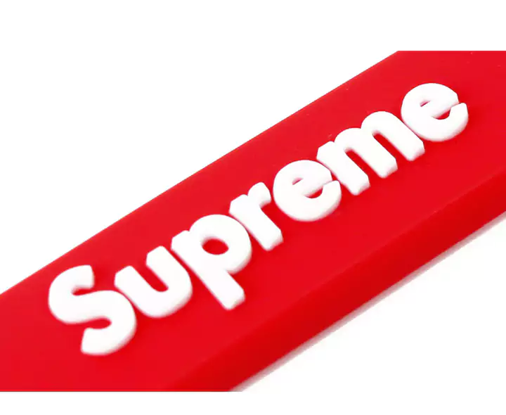 Supreme カー用品