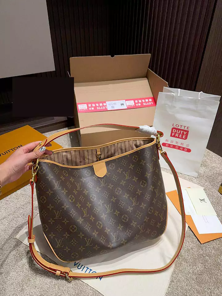 LV ハンドバッグ おしゃれ