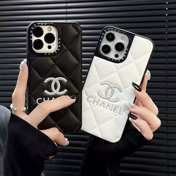 Chanel アイホン16 15プロカバー ペアルック用