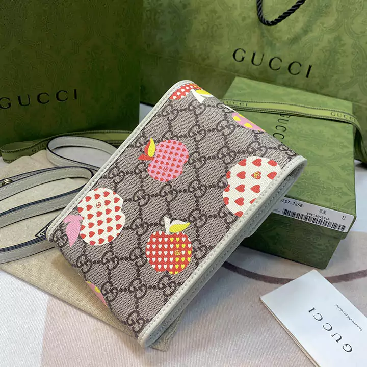 Gucci ポーチ ショルダー 財布