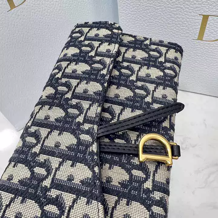 チェーン付き財布 ハイブランド dior