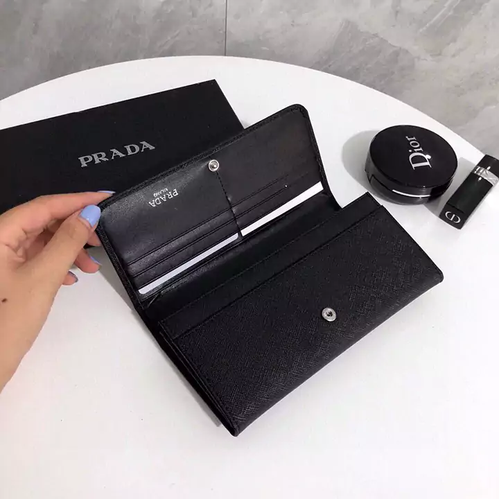 prada ウォレット ピンク