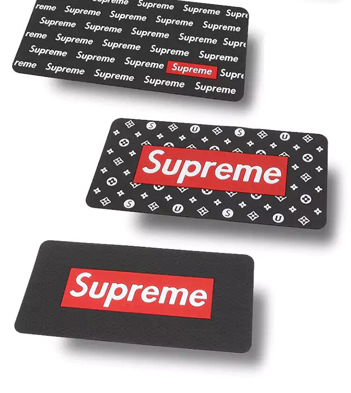 Supreme カー用品