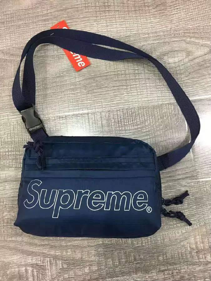 Supreme 財布