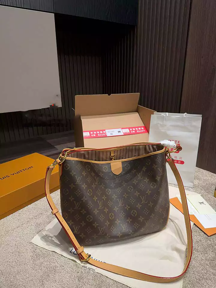 LV ハンドバッグ おしゃれ