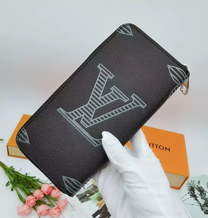 LV 財布