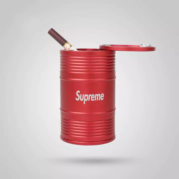 Supreme カー用品