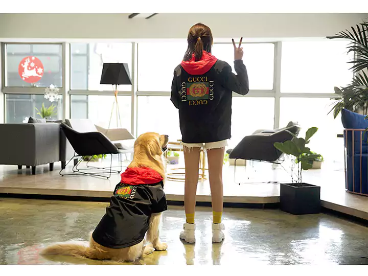 Gucci 犬服 コート