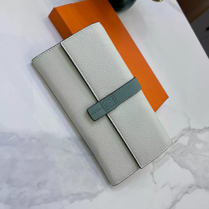 ロエベ Loewe 長い財布