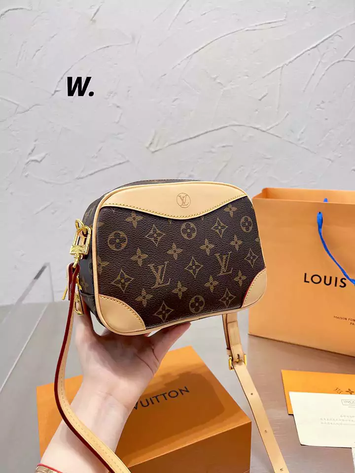 LV バッグ レディース