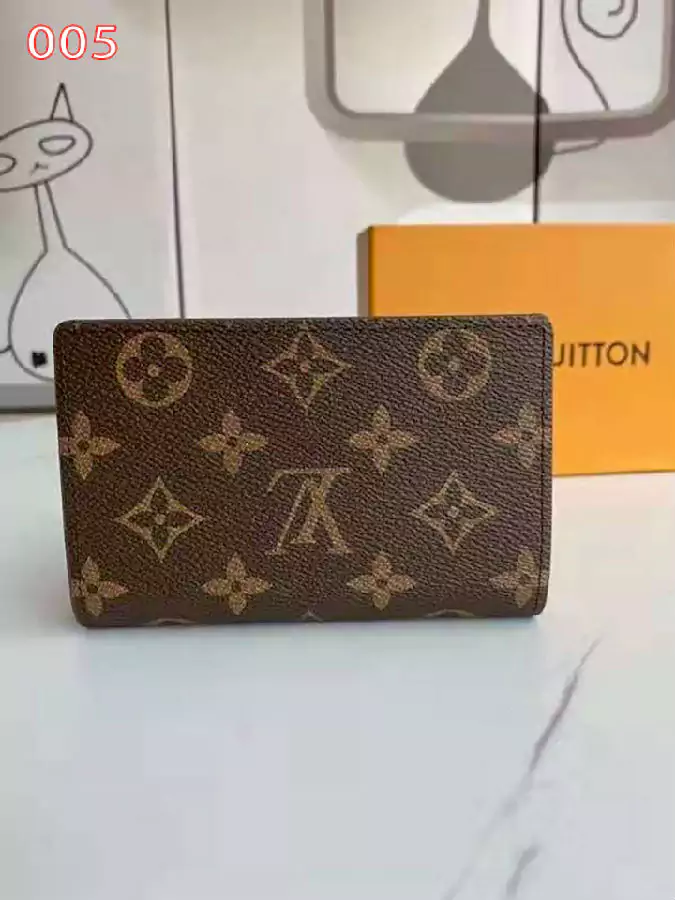 LV  財布 かわいい