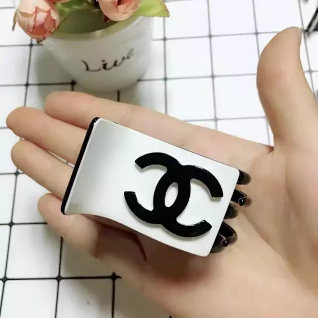 CHANEL ヘアアクセサリー