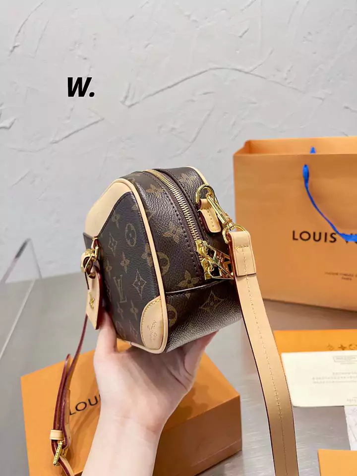 LV ショルダーバッグ 上品