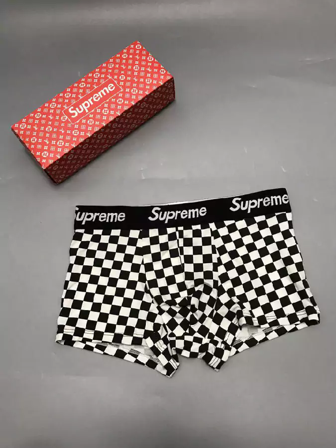 Supreme 下着 パンツ