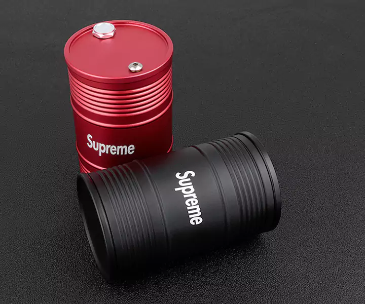 Supreme カー用品