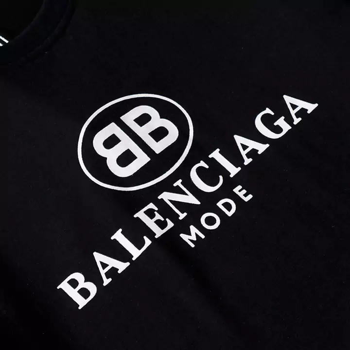 バレンシアガ Tシャツ