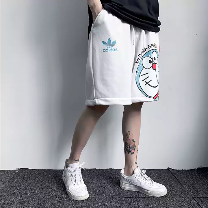 アディダス ドラえもん コラボ 服 ズポン