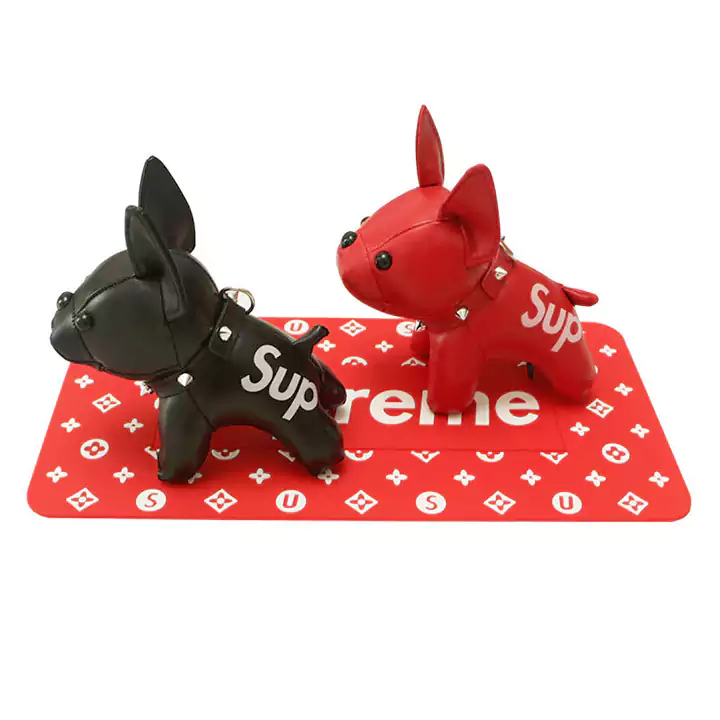 Supreme カー用品