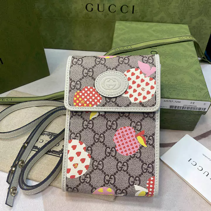 Gucci ポーチ ショルダー 財布