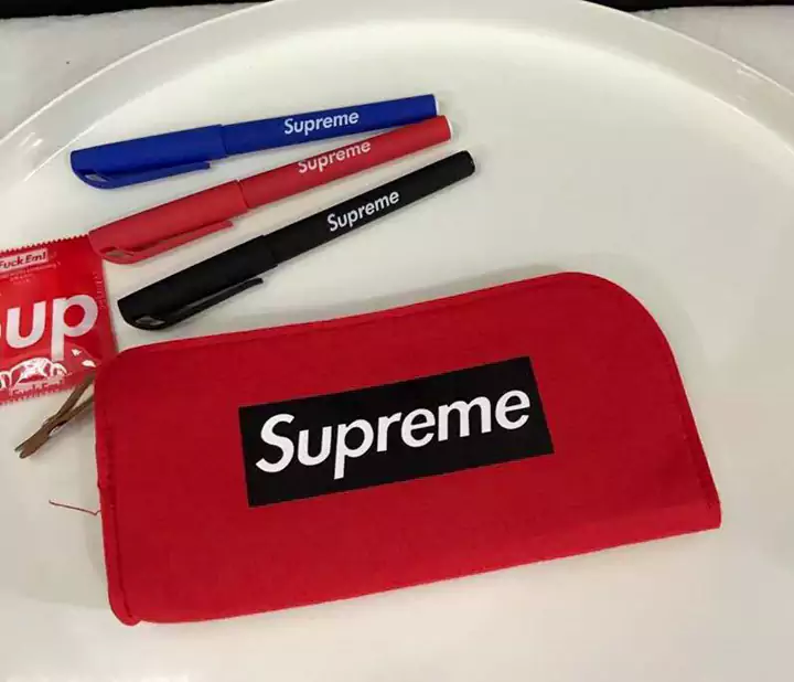 シュプリーム/Supreme 財布