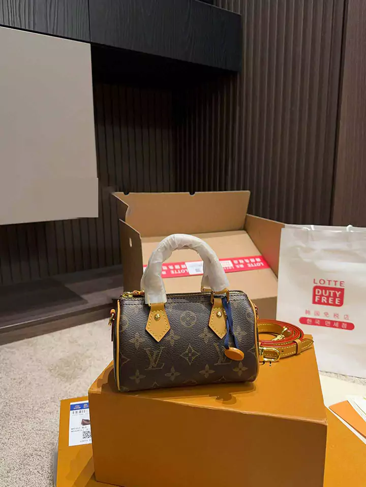 ショルダーバッグ LV 激安