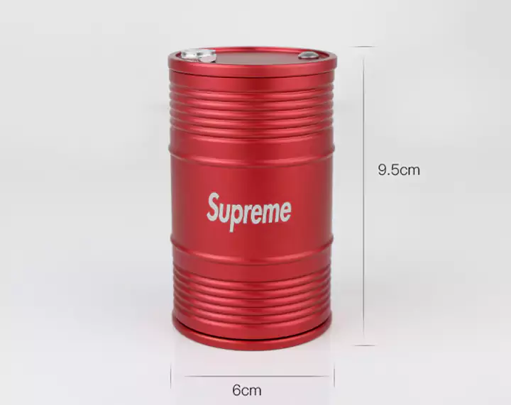 Supreme カー用品