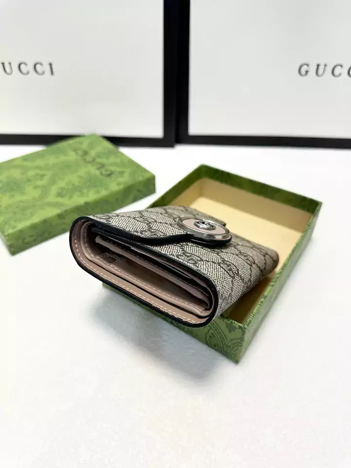 gucci メンズ財布 マグネット式