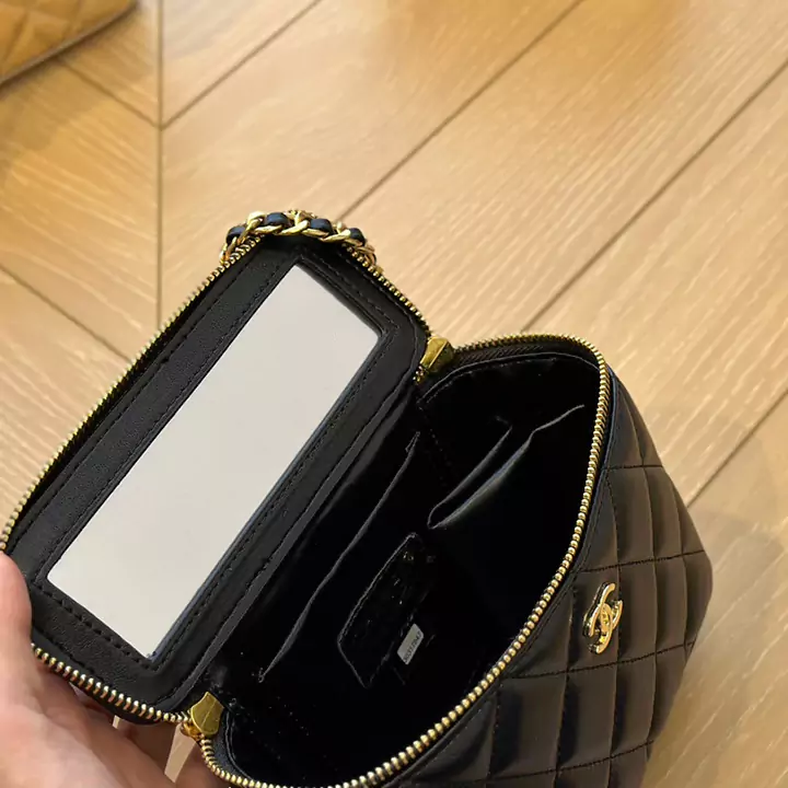 シャネル バッグ ファッション