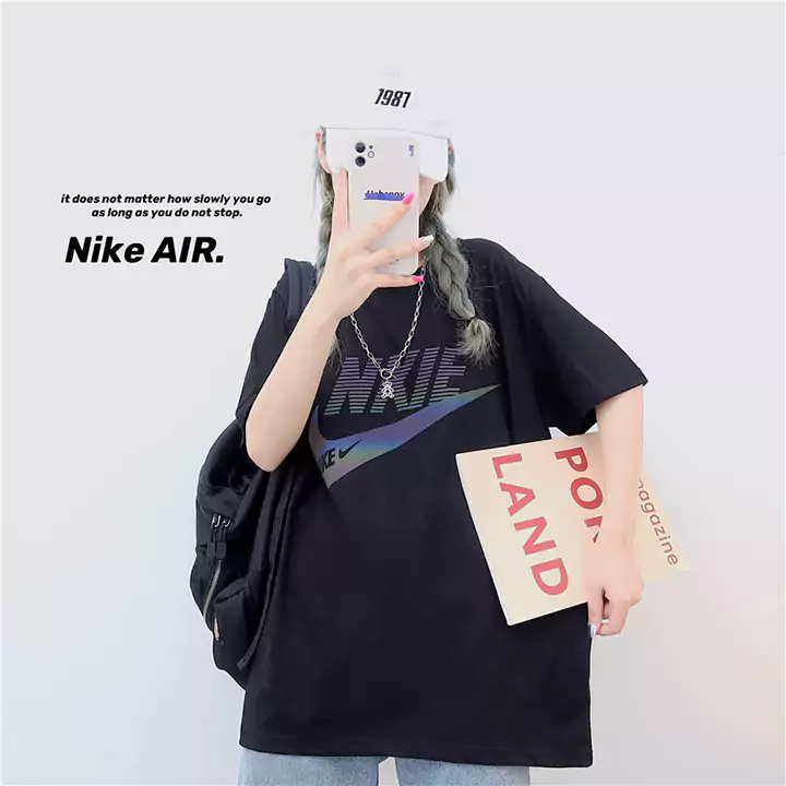 ナイキ ｔシャツ 反射光デザイン