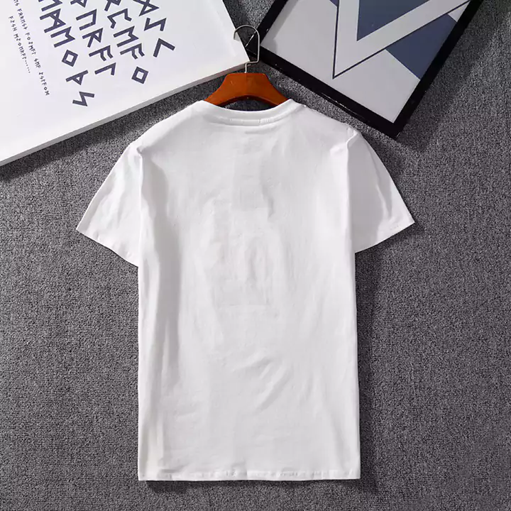 Gucci 夏服
