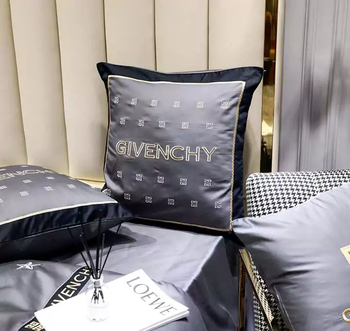 GIVENCHY 布団カバー ダブル寝具