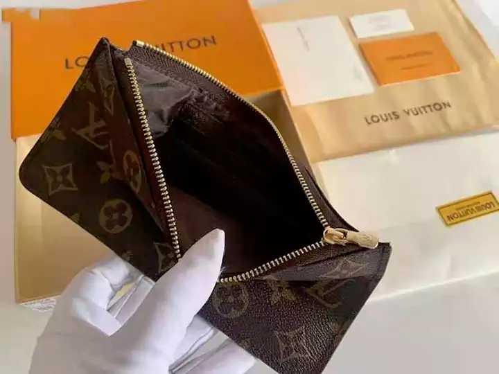 LV 財布