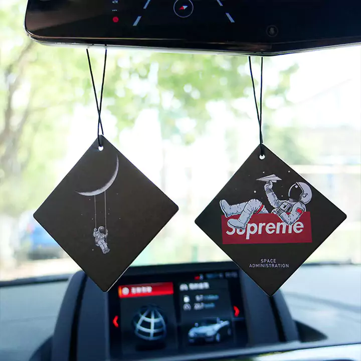 Supreme カー用品 激安