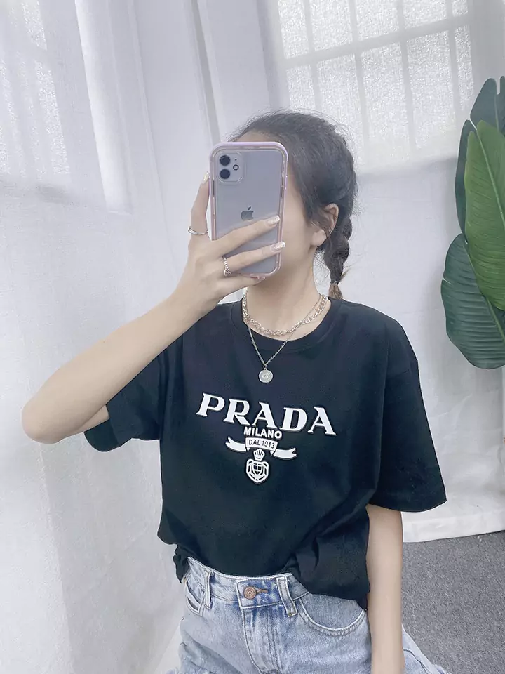 プラダ tシャツ 英字入れ