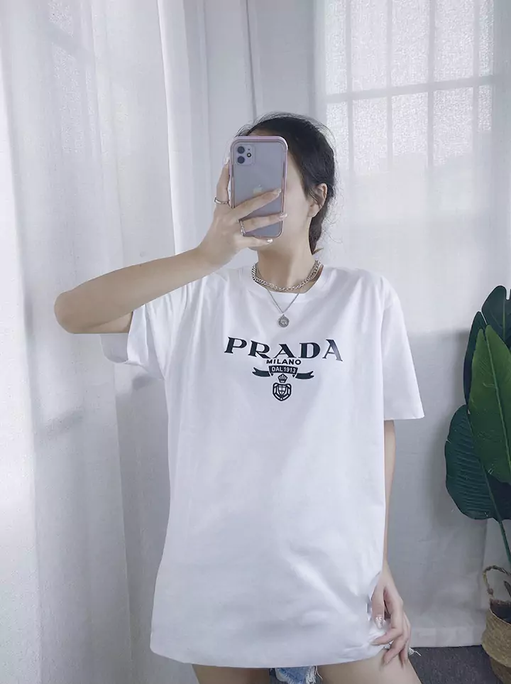 tシャツ プリント柄 プラダ