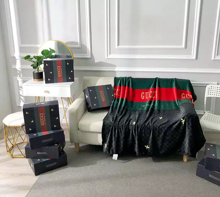 gucciブランケット