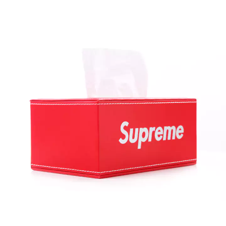 シュプリームsupreme カー用品