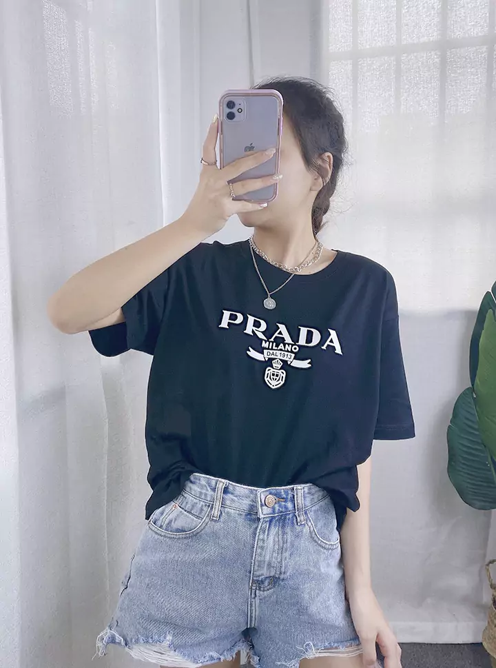 プラダ tシャツ 英字入れ